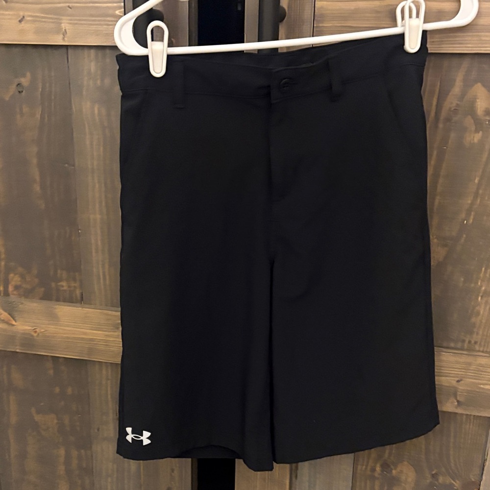 Under Armour Shorts (Boys Size 16)